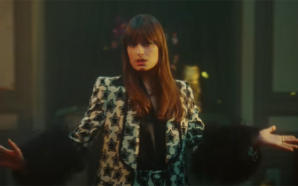 Clara Luciani est festive et arc-en-ciel dans son nouveau clip